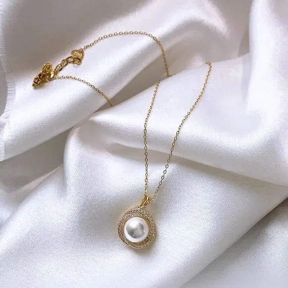 New 18K light luxury women's necklace - Picture 1 of 6